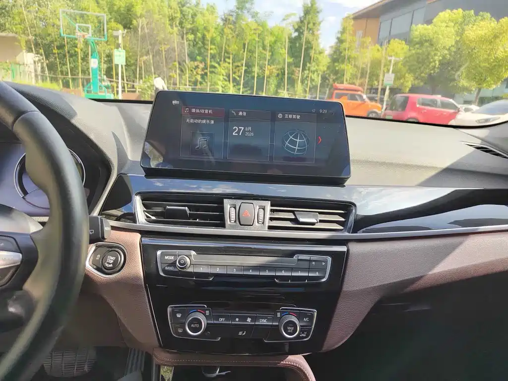 BMW X1 — миниатюра 11