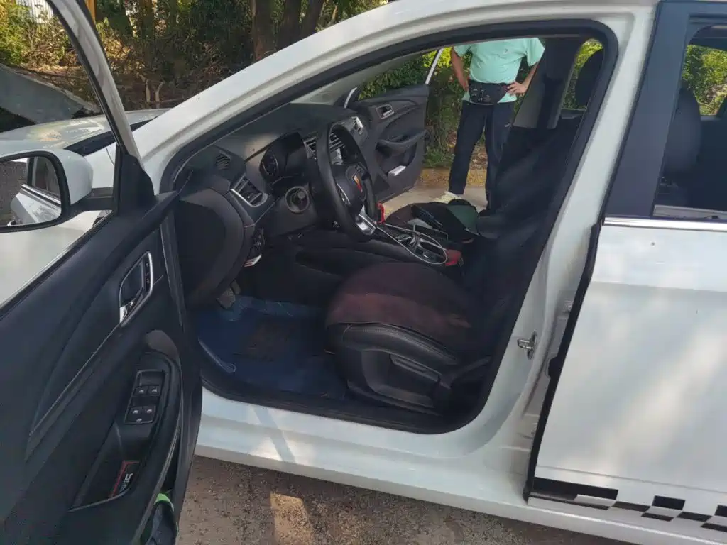 Roewe i5 — миниатюра 8
