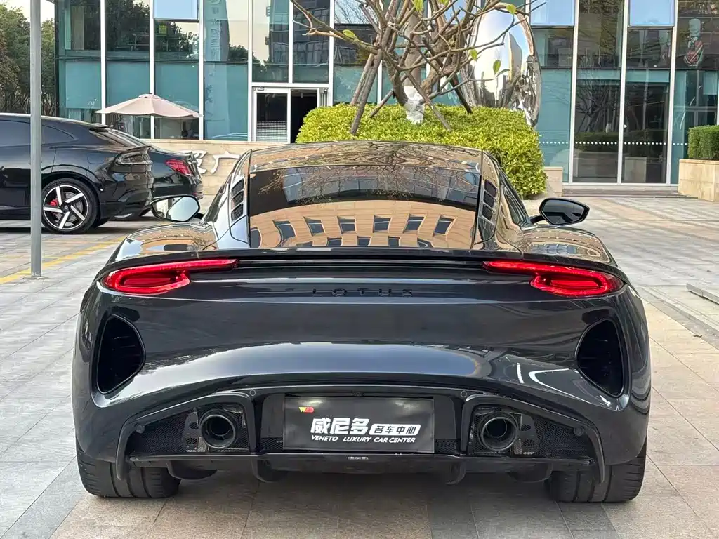 Lotus Emira — миниатюра 10