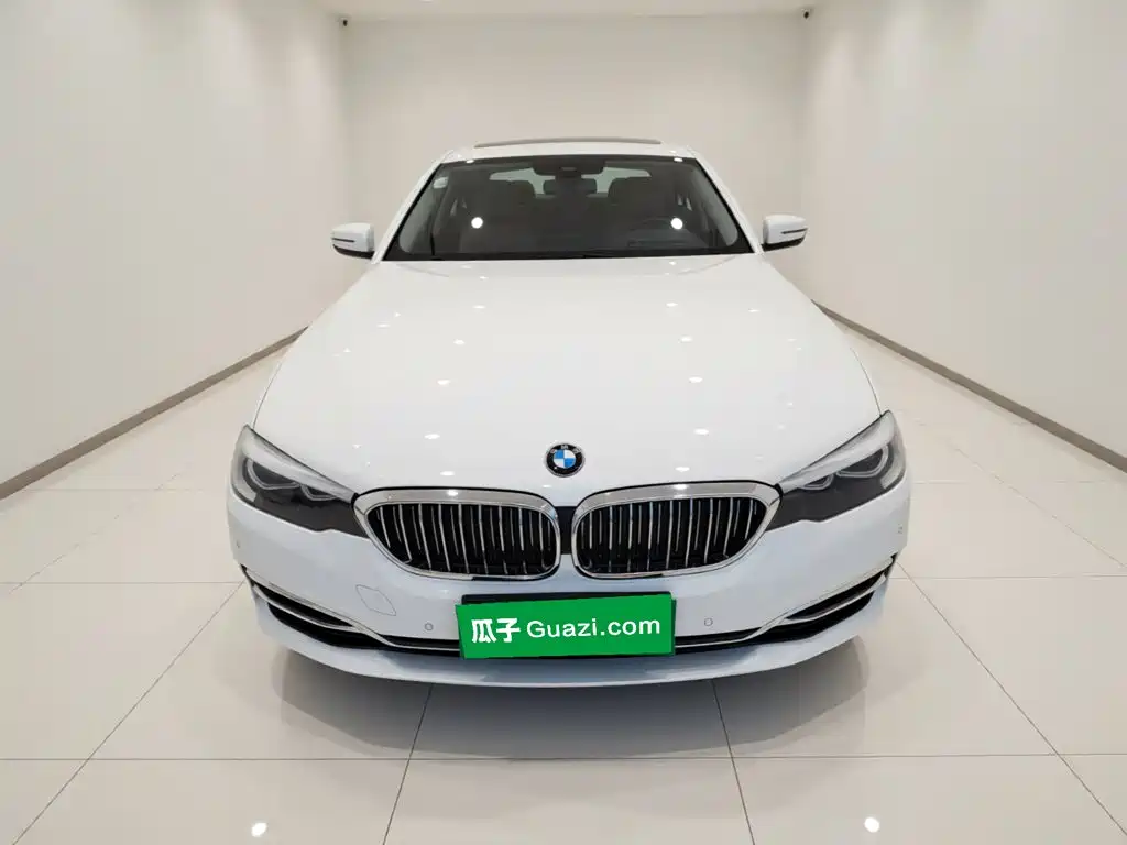 BMW 5 Series — миниатюра 2