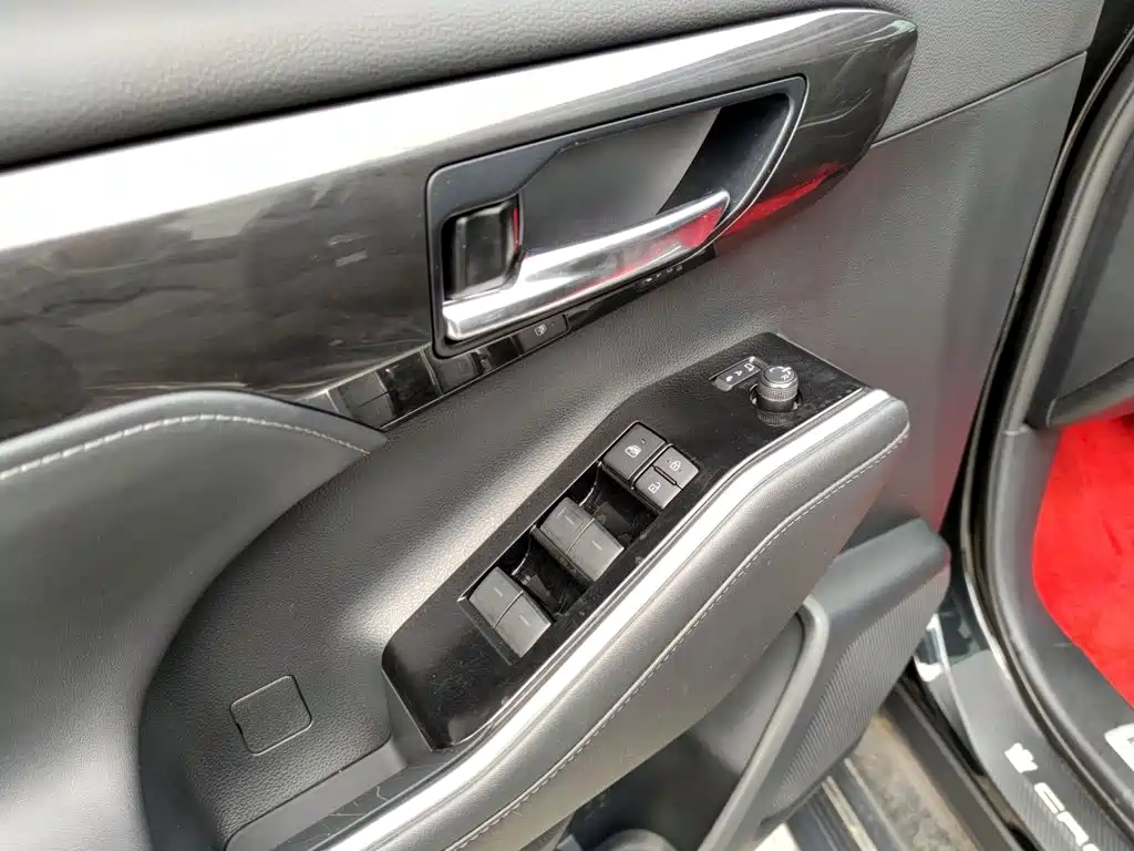 Toyota Crown Kluger 2.5L HEV 4WD Premium Edition, фото 15