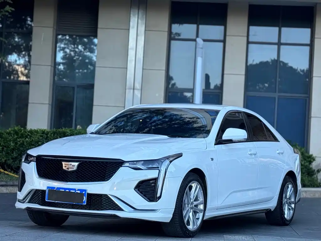 Cadillac CT4 2022