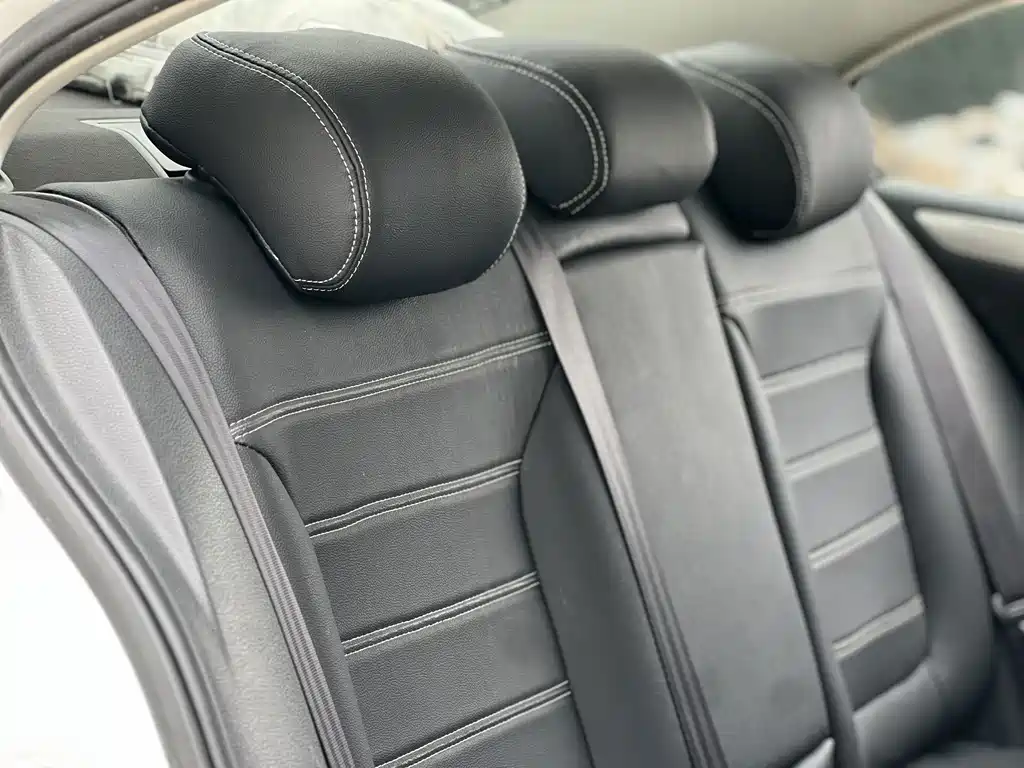 Volkswagen Sagitar — миниатюра 6
