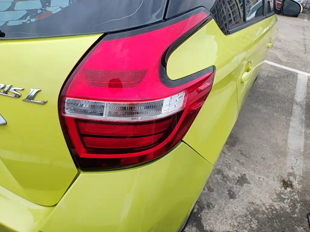 Toyota Yaris L — миниатюра 8