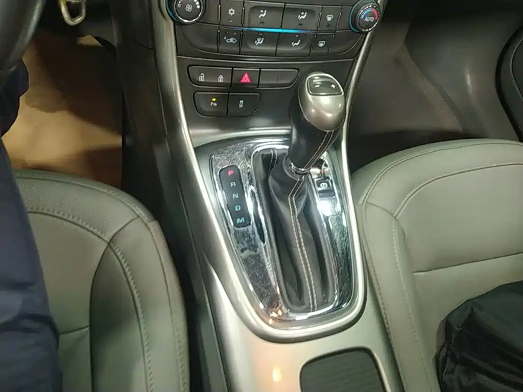 Chevrolet Malibu — миниатюра 14