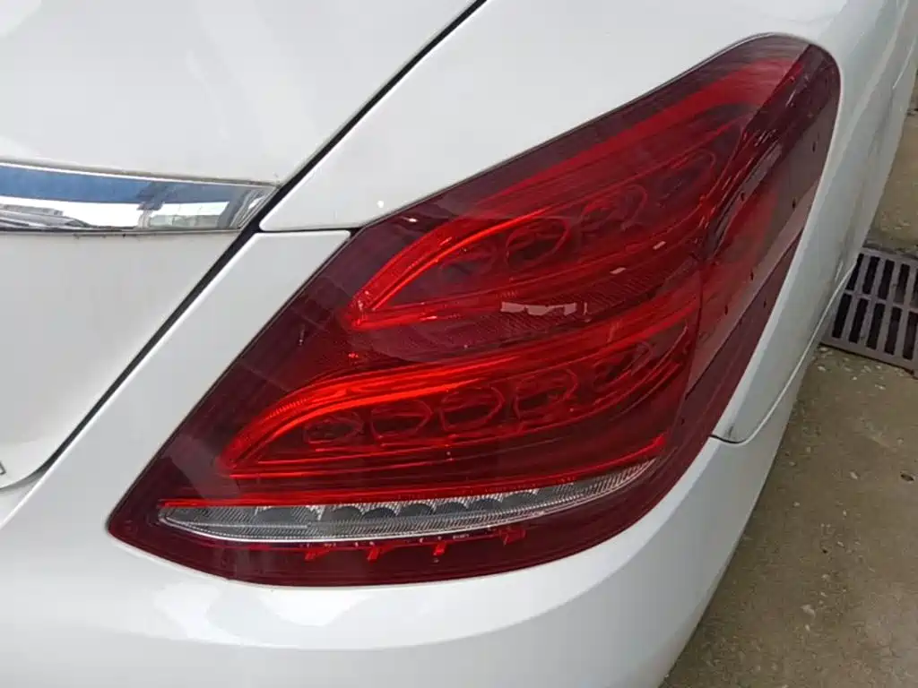 Mercedes-Benz C-Class — миниатюра 8