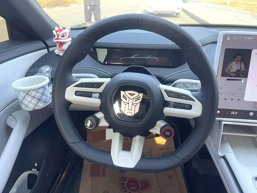 XIAOMI CAR XIAOMI SU7