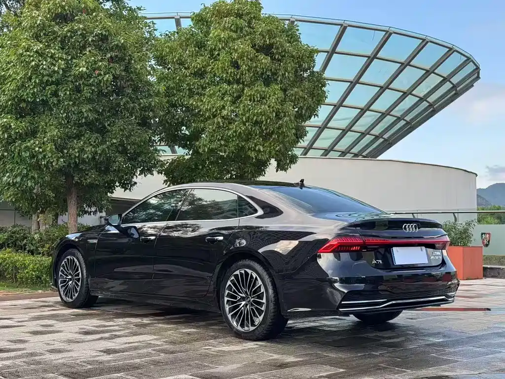 Audi A7L — миниатюра 7