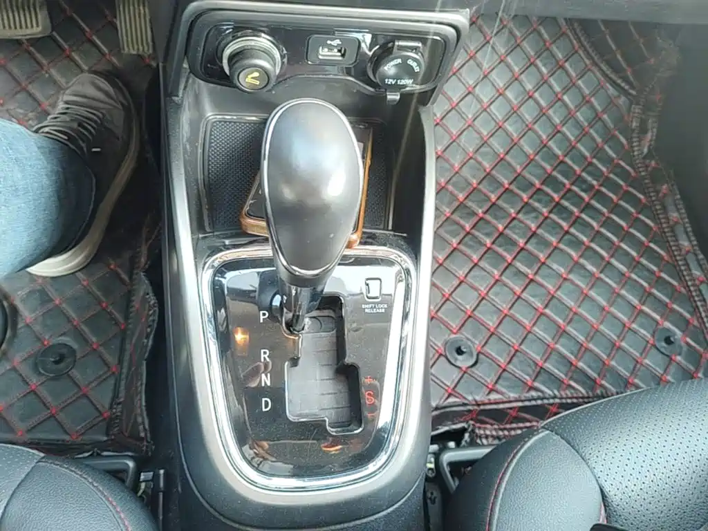 Changan CS15 — миниатюра 14
