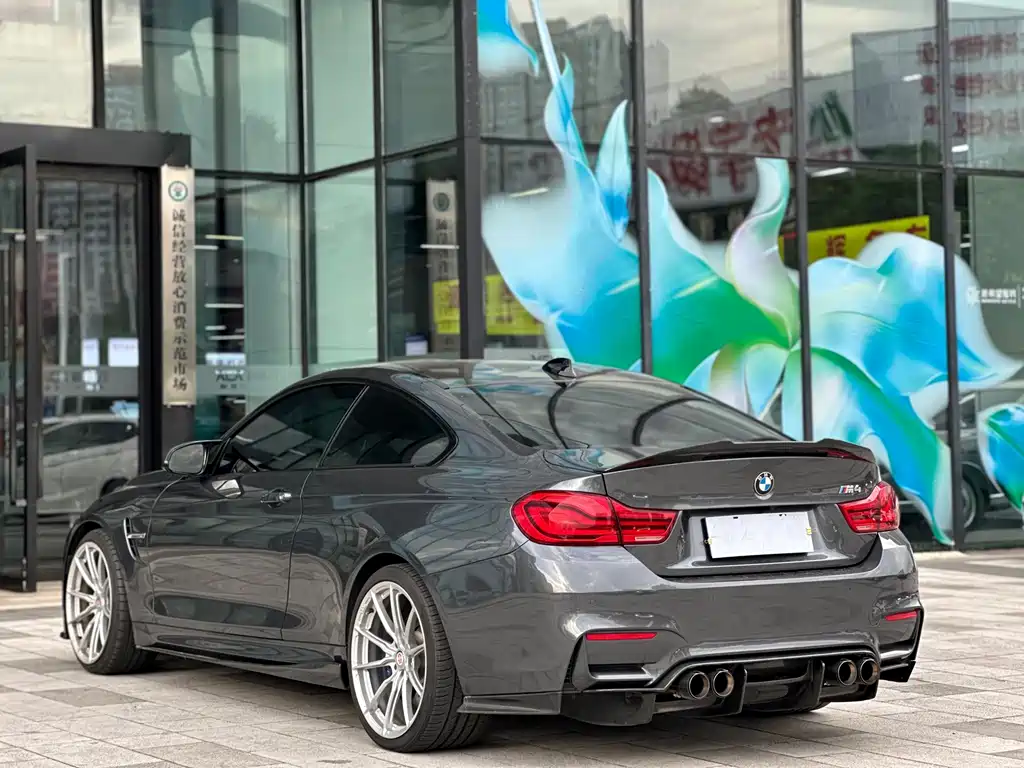 BMW M4 — миниатюра 8