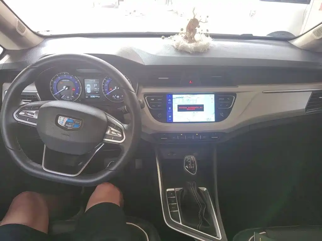 Geely Vision X3 — миниатюра 13