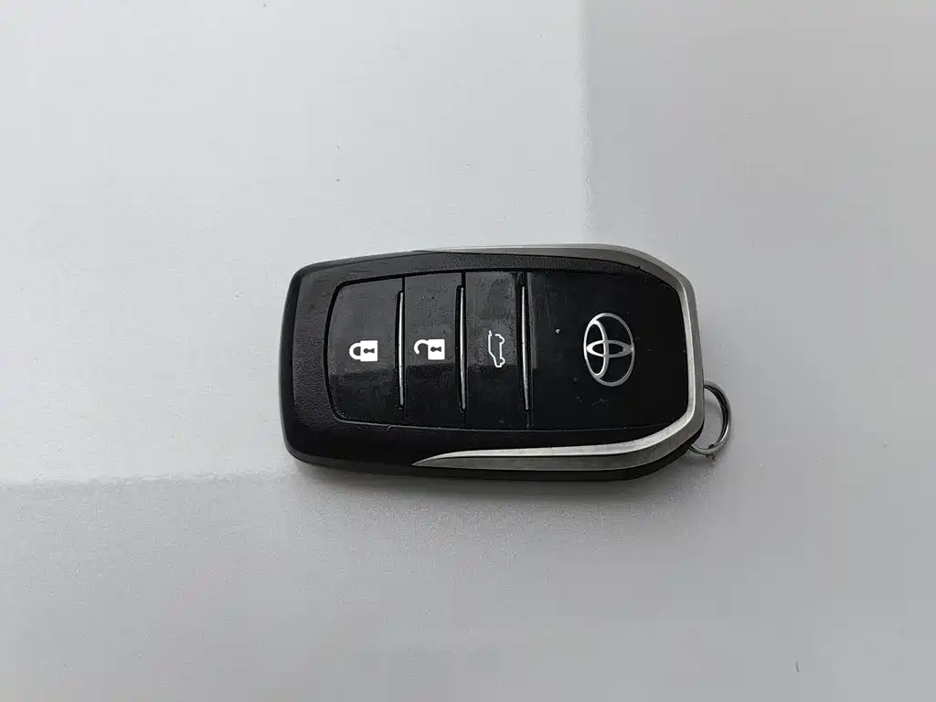 Toyota Prado — миниатюра 19