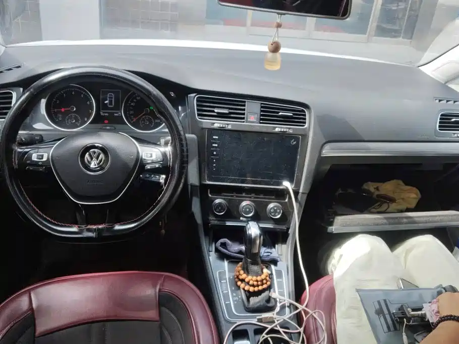 Volkswagen Golf — миниатюра 12