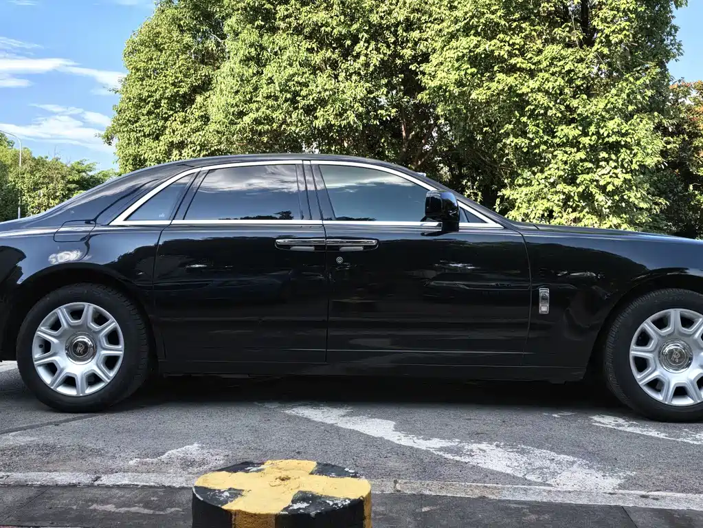 Rolls-Royce Ghost 6.6T Standard Edition, фото 3