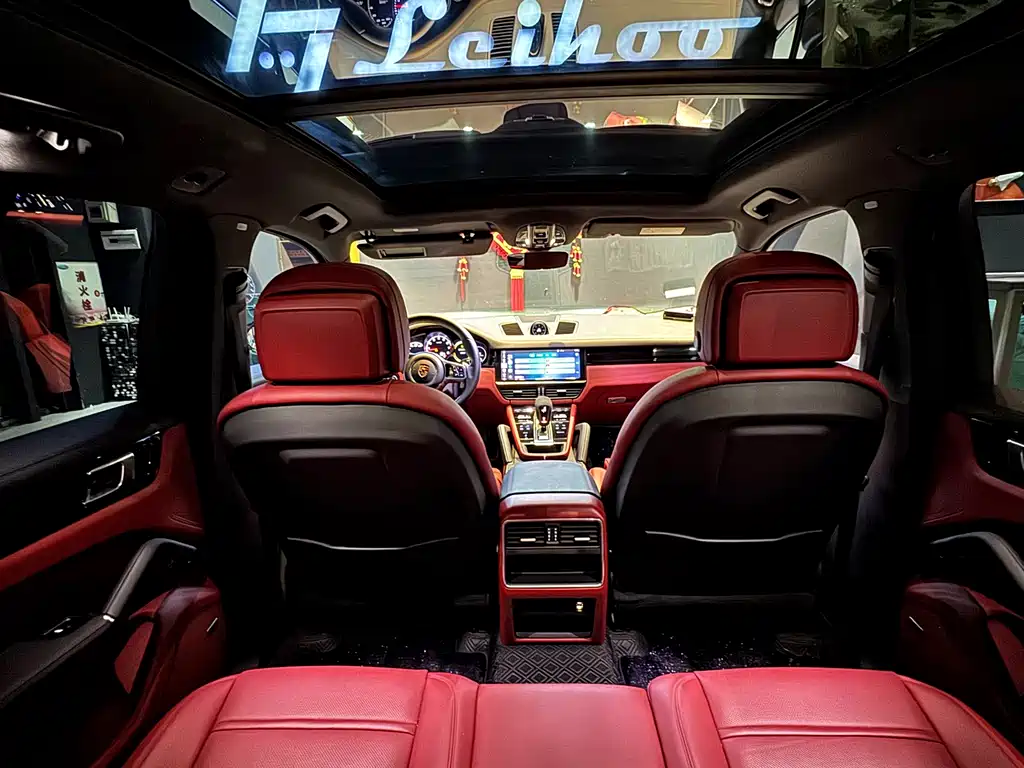 Porsche Cayenne — миниатюра 9