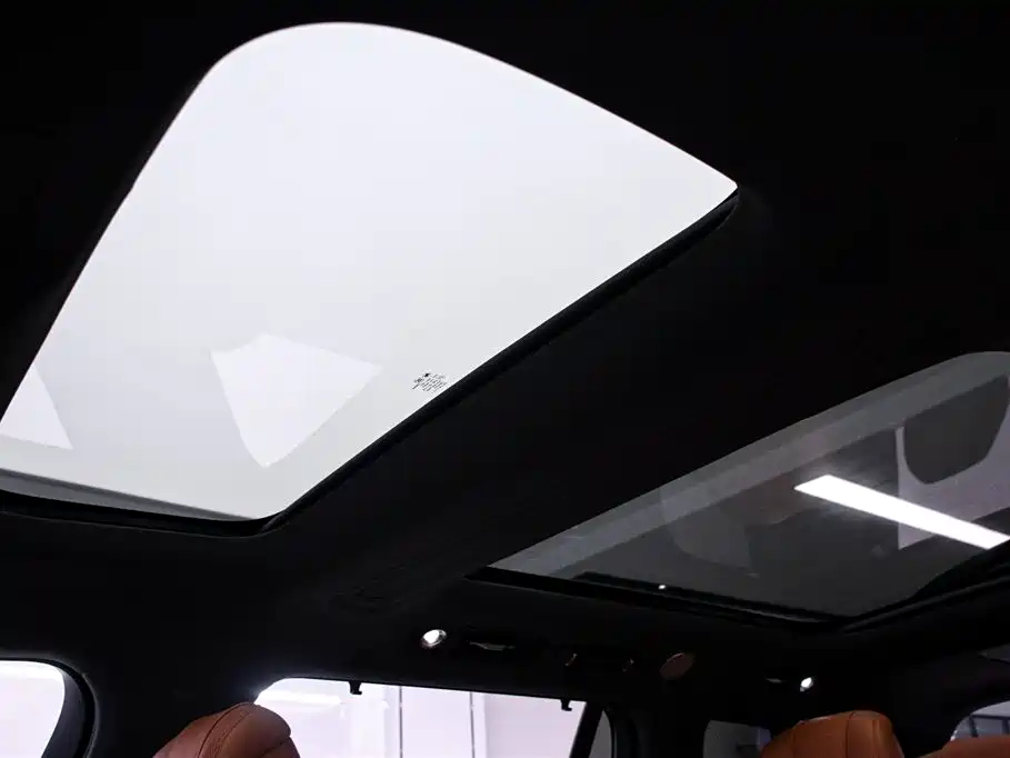 AITO ASK THE WORLD M9