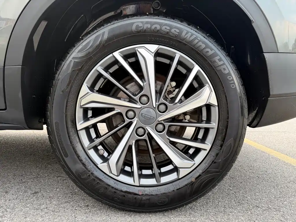 Geely Binyue — миниатюра 27