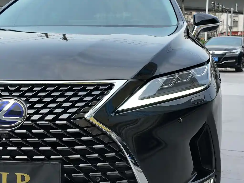 Lexus RX 2020 450hL 7 мест