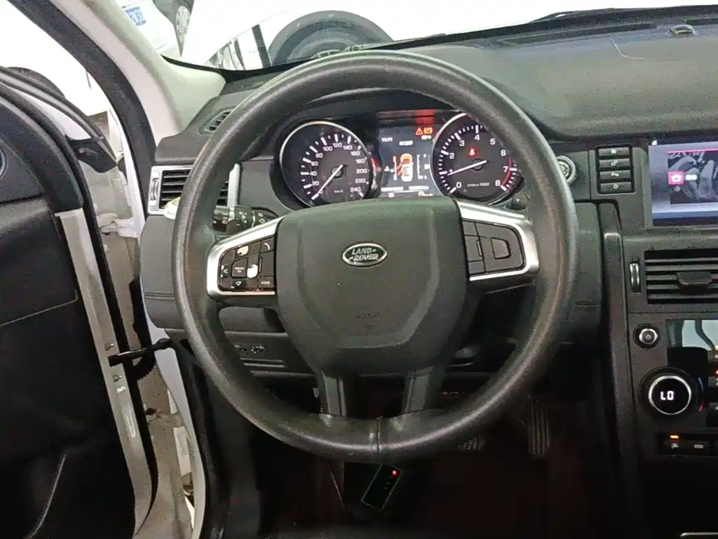 Land Rover Discovery Sport — миниатюра 11