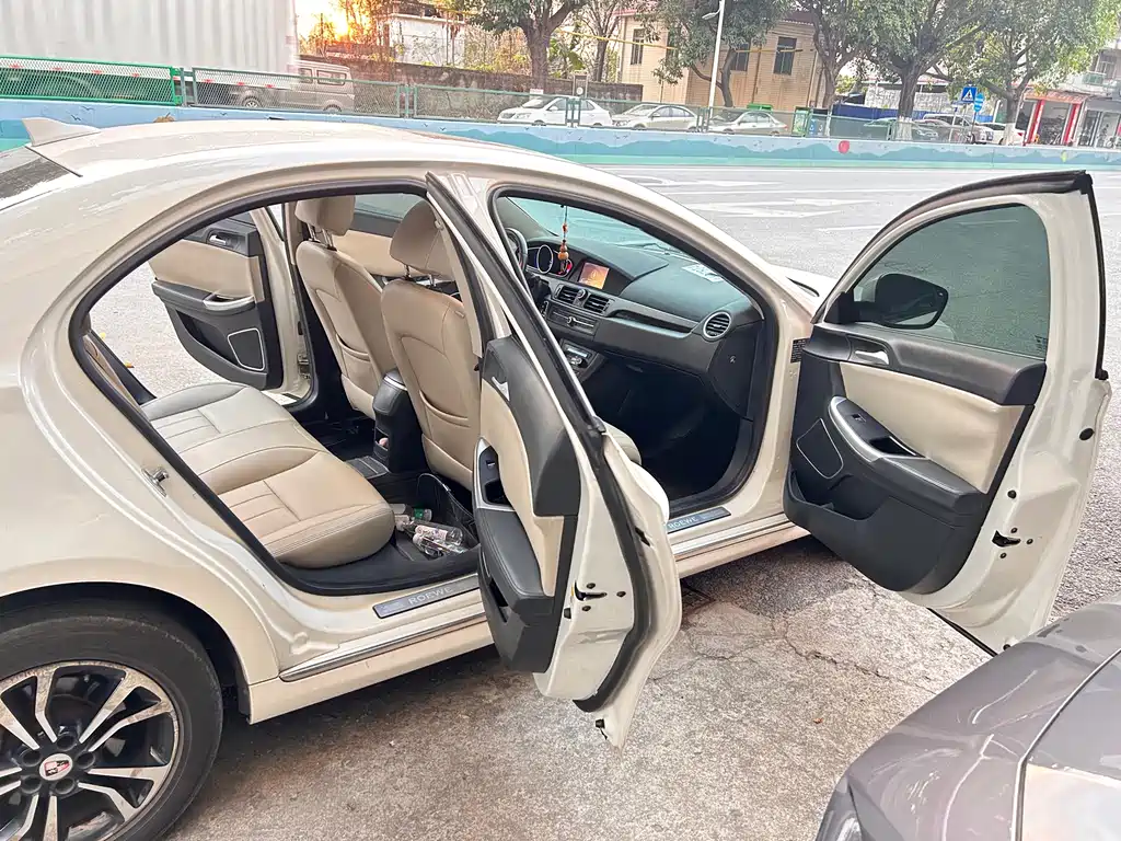 ROEWE E550