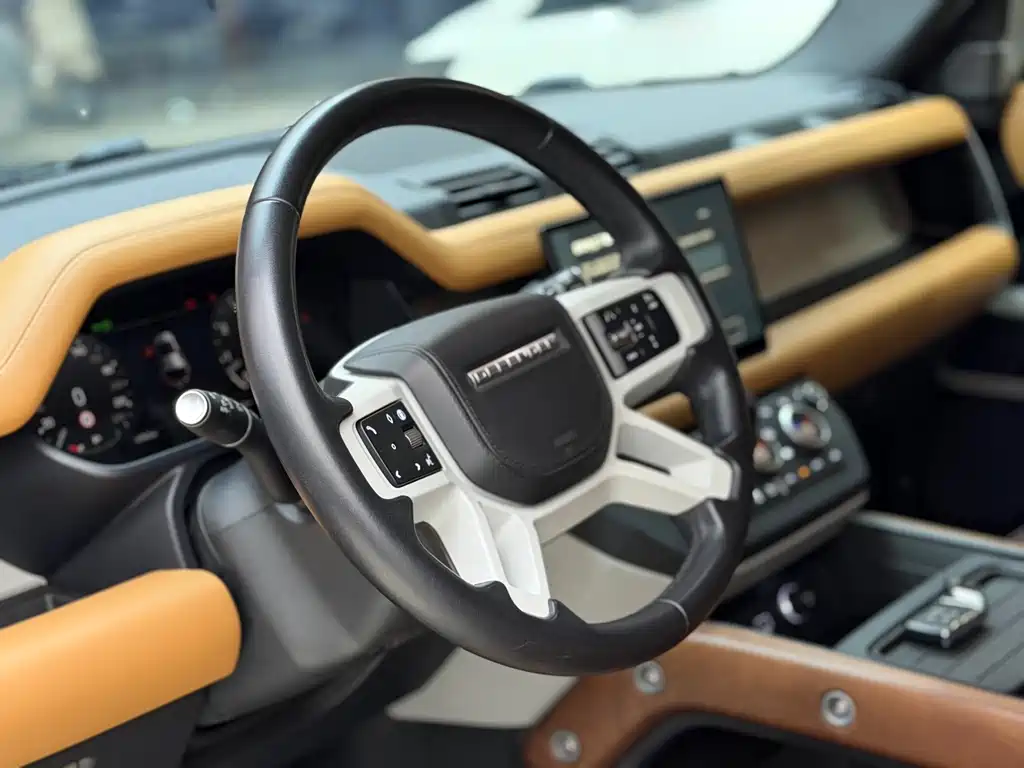 Land Rover Defender — миниатюра 5
