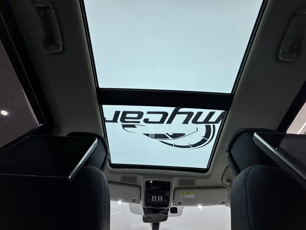 Land Rover Range Rover — миниатюра 19