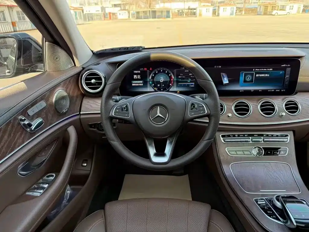 MERCEDES-BENZ E CLASS