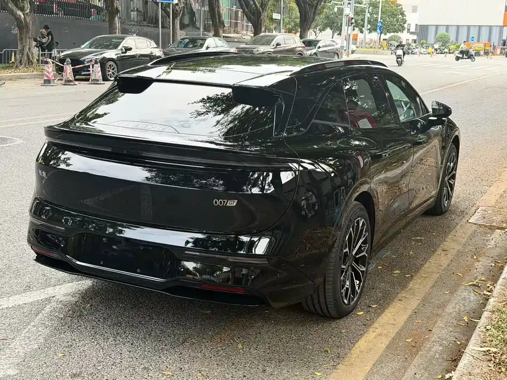Zeekr 007GT — миниатюра 8
