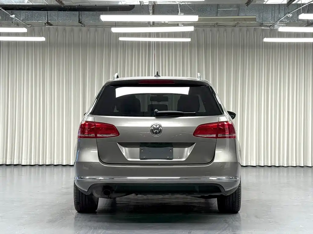 Volkswagen Magotan (Import) — миниатюра 5