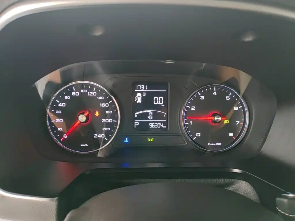 Roewe RX5 — миниатюра 12