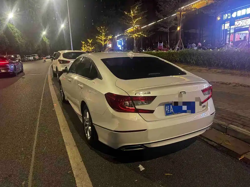 Honda Accord — миниатюра 6