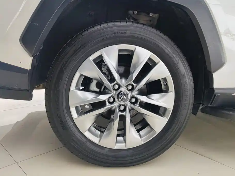 Toyota Wildlander — миниатюра 6