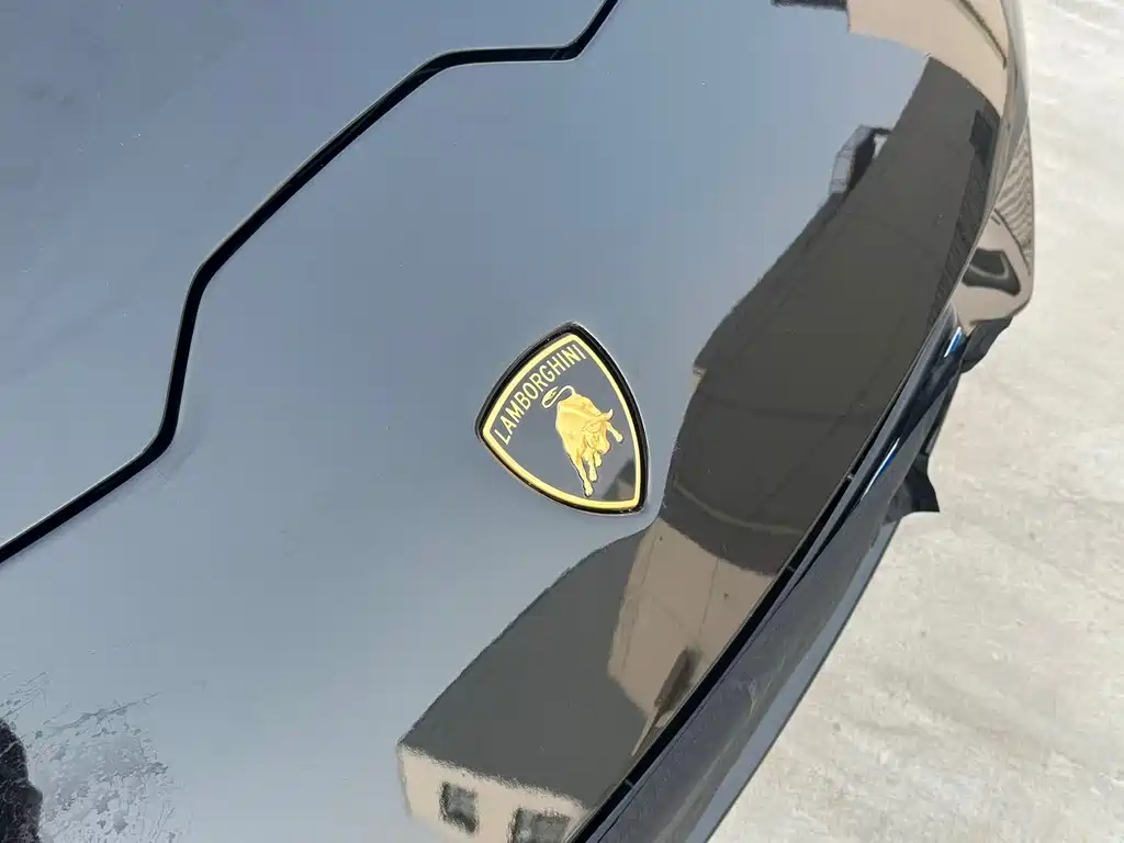 LAMBORGHINI HURACÁN