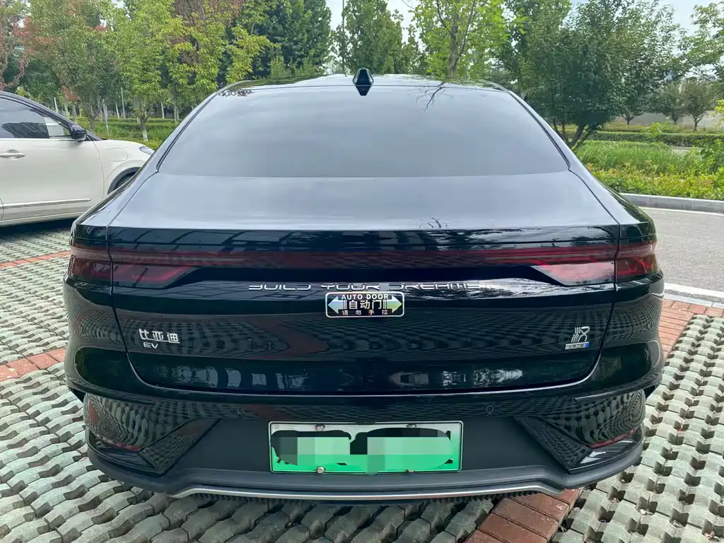 BYD Han — миниатюра 8