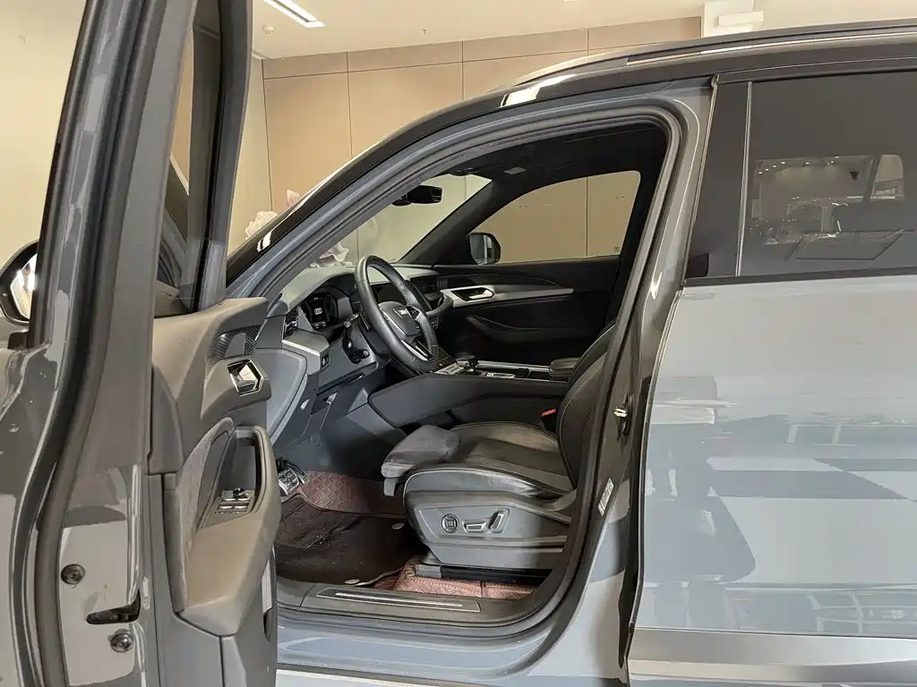 Audi Q6 — миниатюра 16