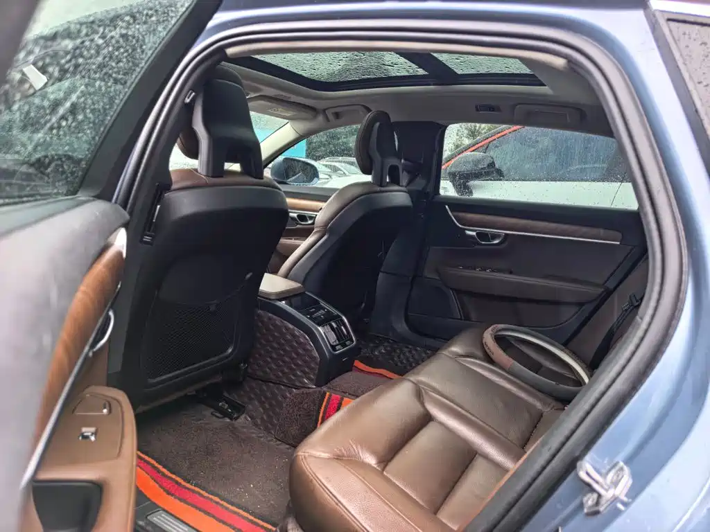 Volvo S90 — миниатюра 9