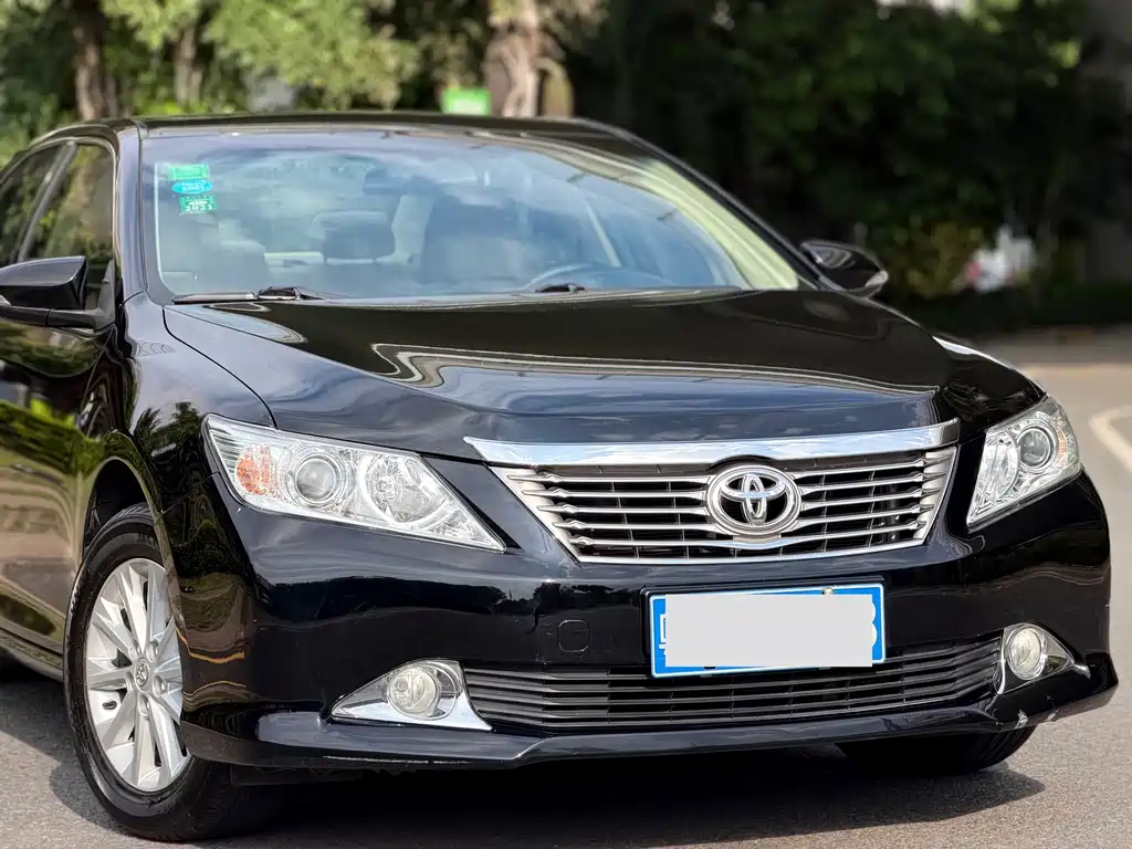 Toyota Camry — миниатюра 4
