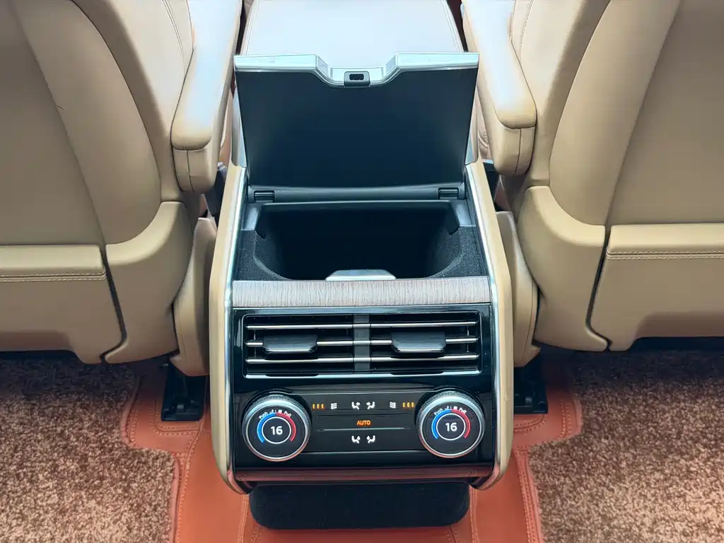 Land Rover Range Rover — миниатюра 10
