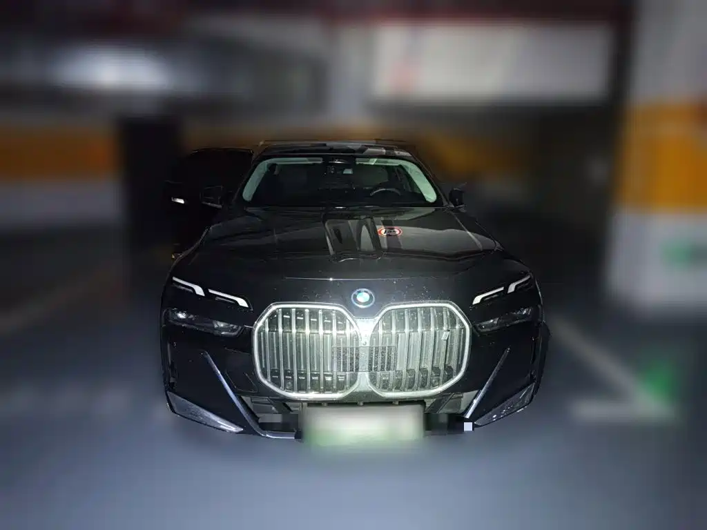 BMW i7 — миниатюра 23