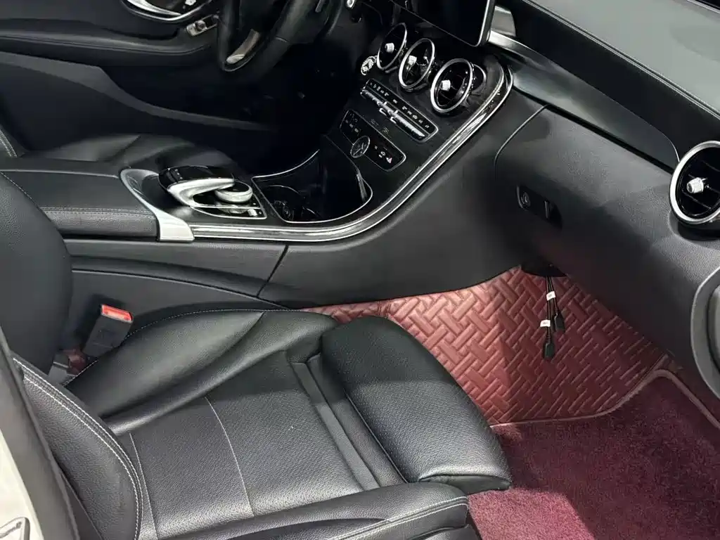 Mercedes-Benz C-Class — миниатюра 5