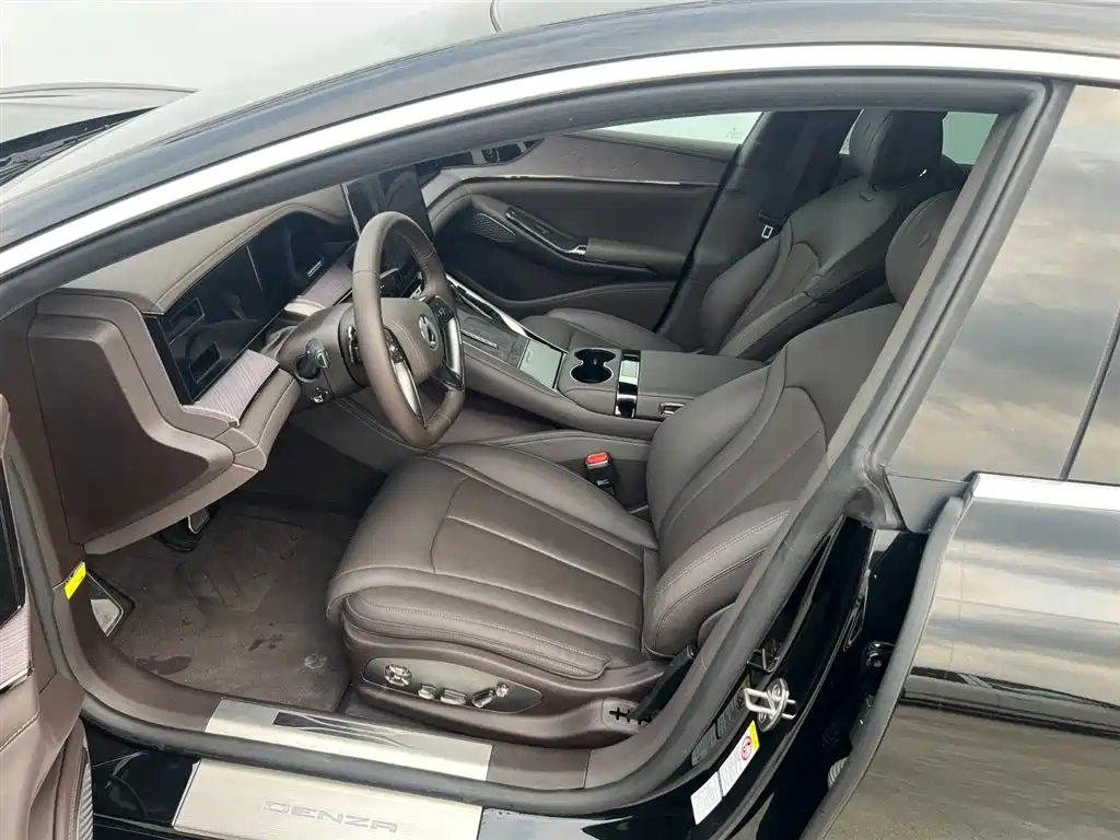 Denza Z9 2024 1100km Max