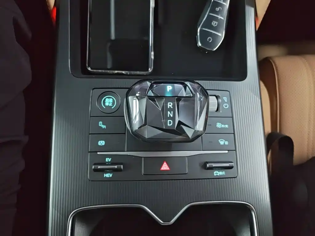 BYD L DM-i — миниатюра 14