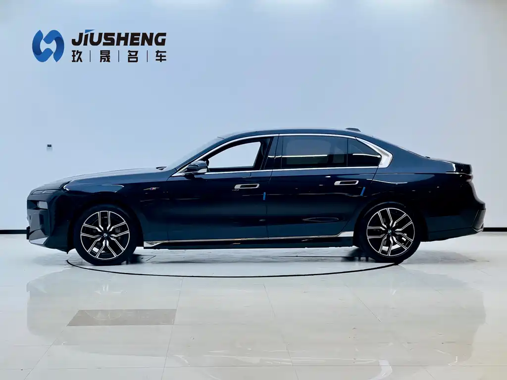 BMW 7 Series 7 2023 735Li M Sport
