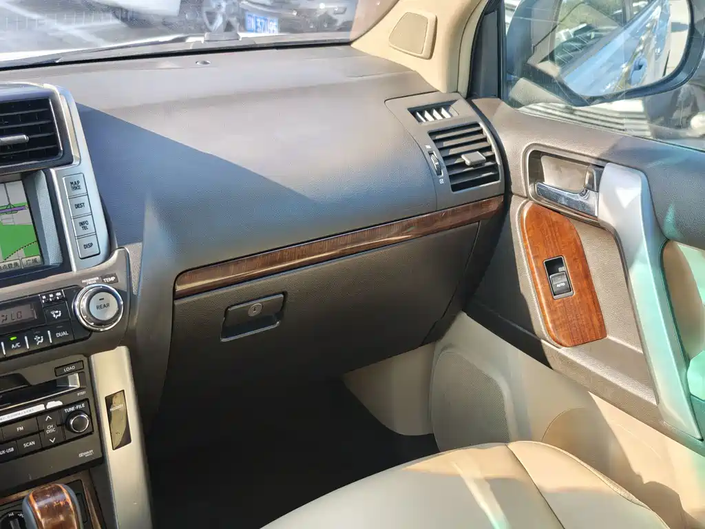 Toyota Prado — миниатюра 16
