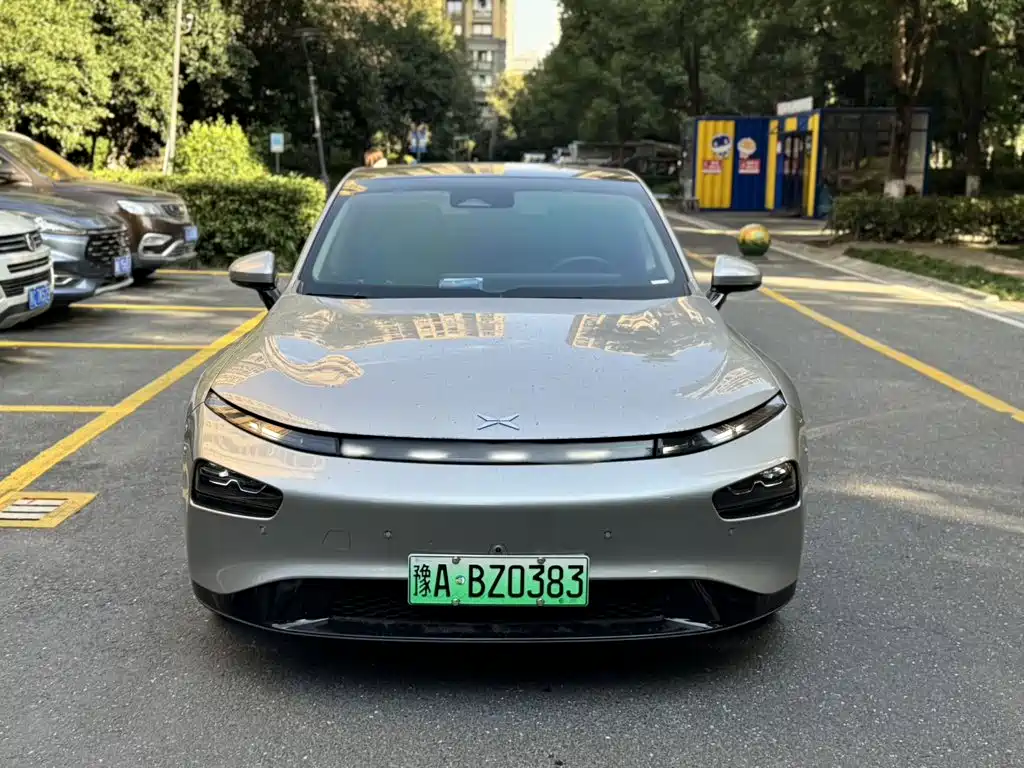 XPeng P7 — миниатюра 3