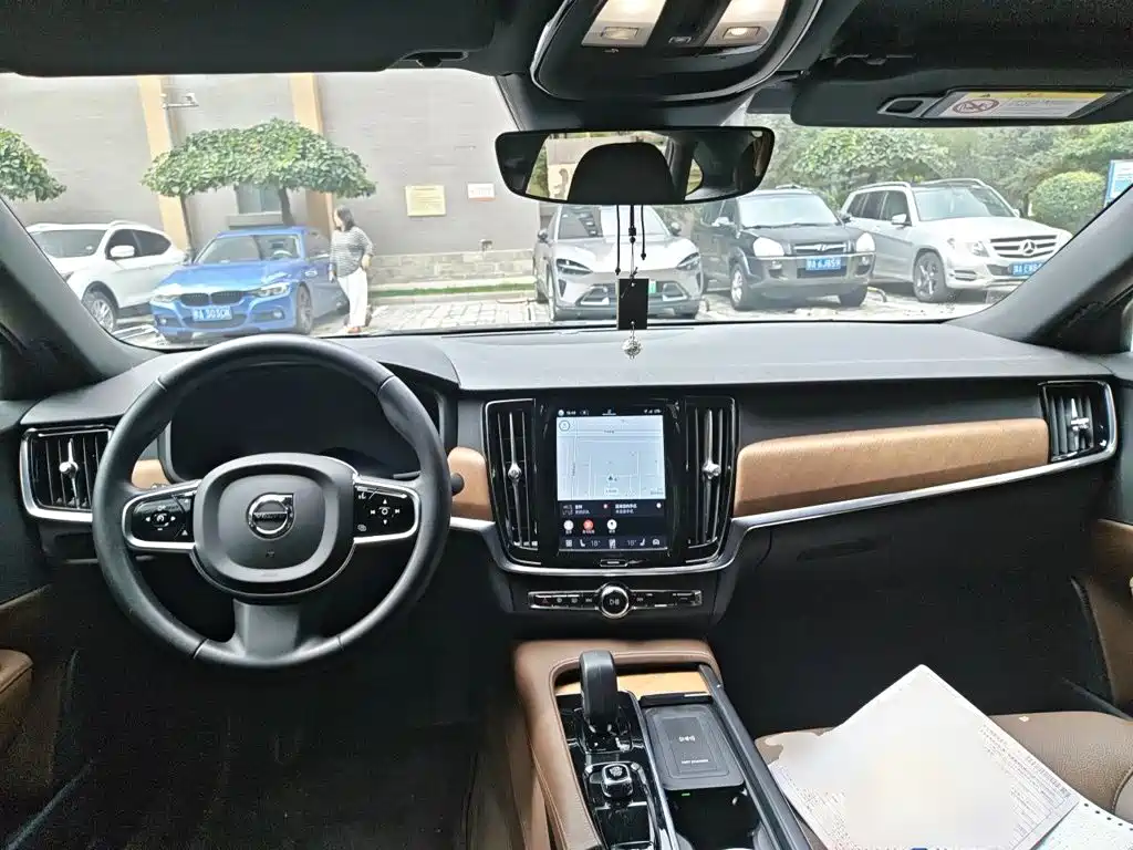Volvo S90 — миниатюра 5