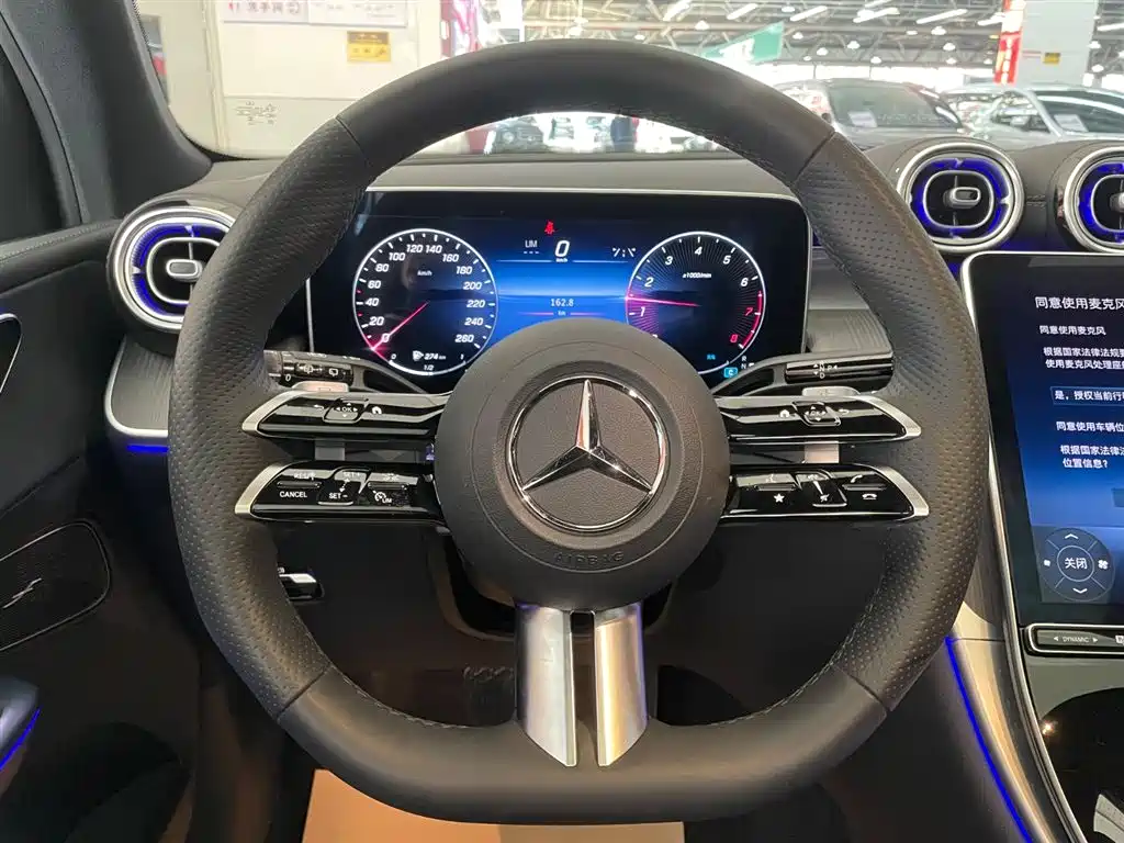 MERCEDES-BENZ GLC