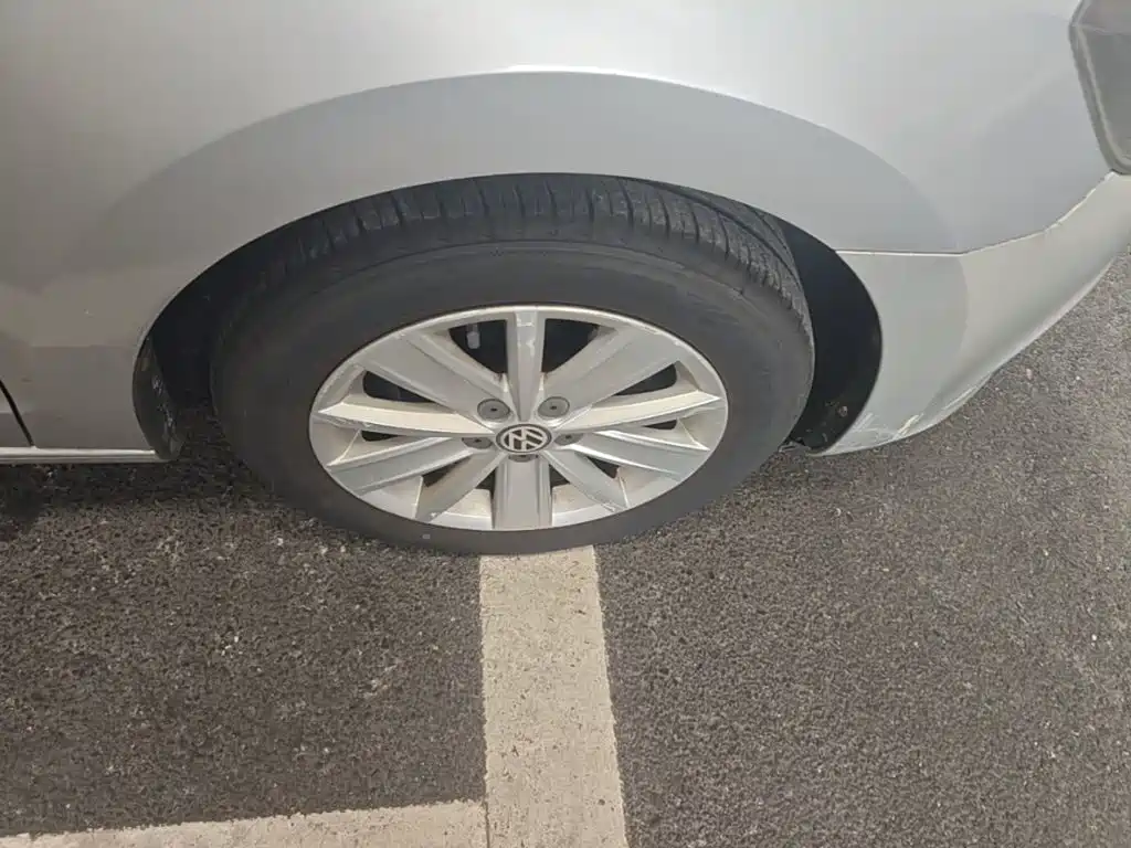 Volkswagen Jetta — миниатюра 12
