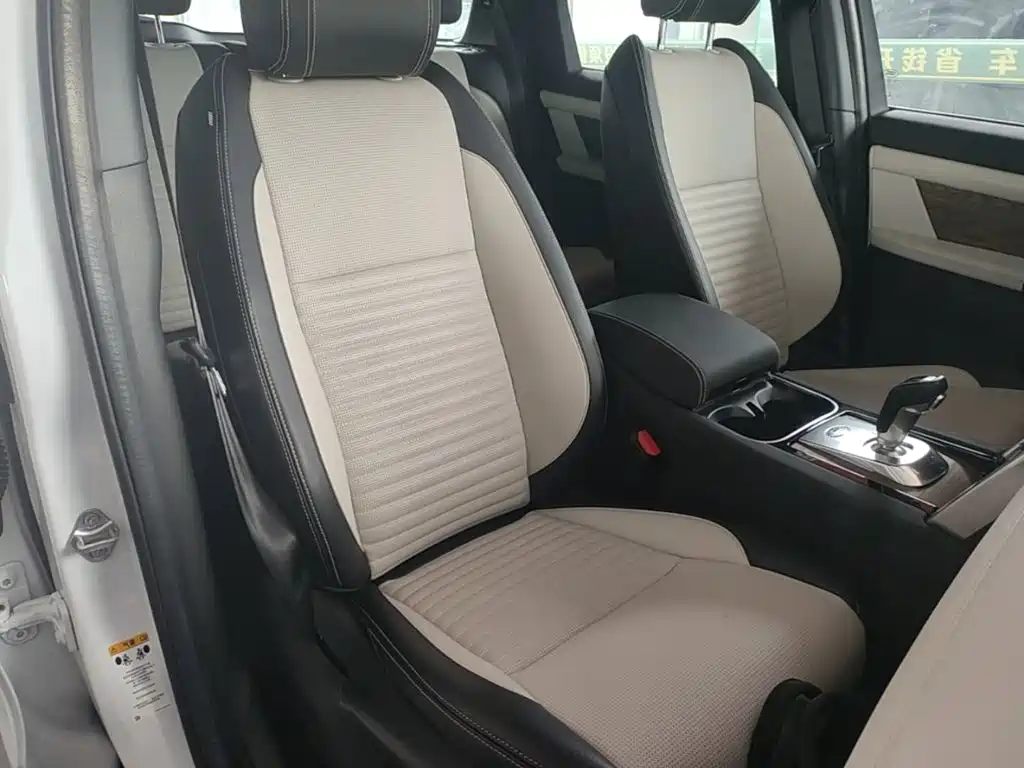 Land Rover Discovery Sport — миниатюра 25