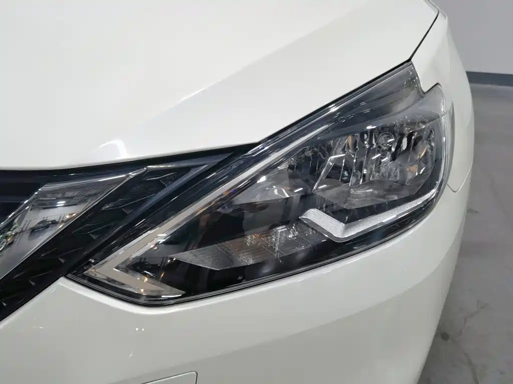 Nissan Sylphy — миниатюра 7